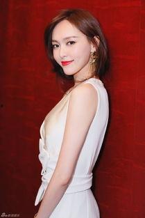 黄薇造型爆料视频大全,时尚穿搭全解析 第1张 黄薇造型爆料视频大全,时尚穿搭全解析 第1张